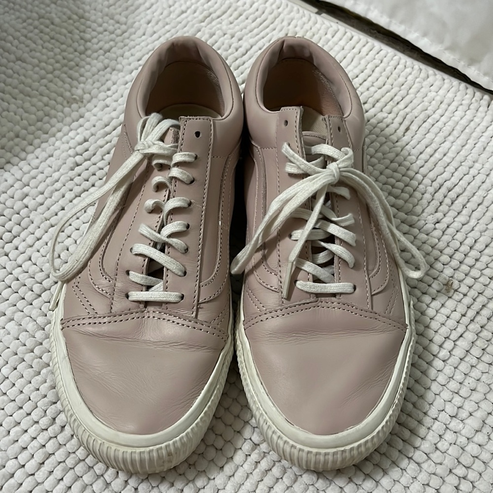 Pink leather van sneakers!